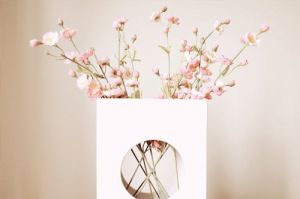 Photos of vases - white geometric vase.jpg